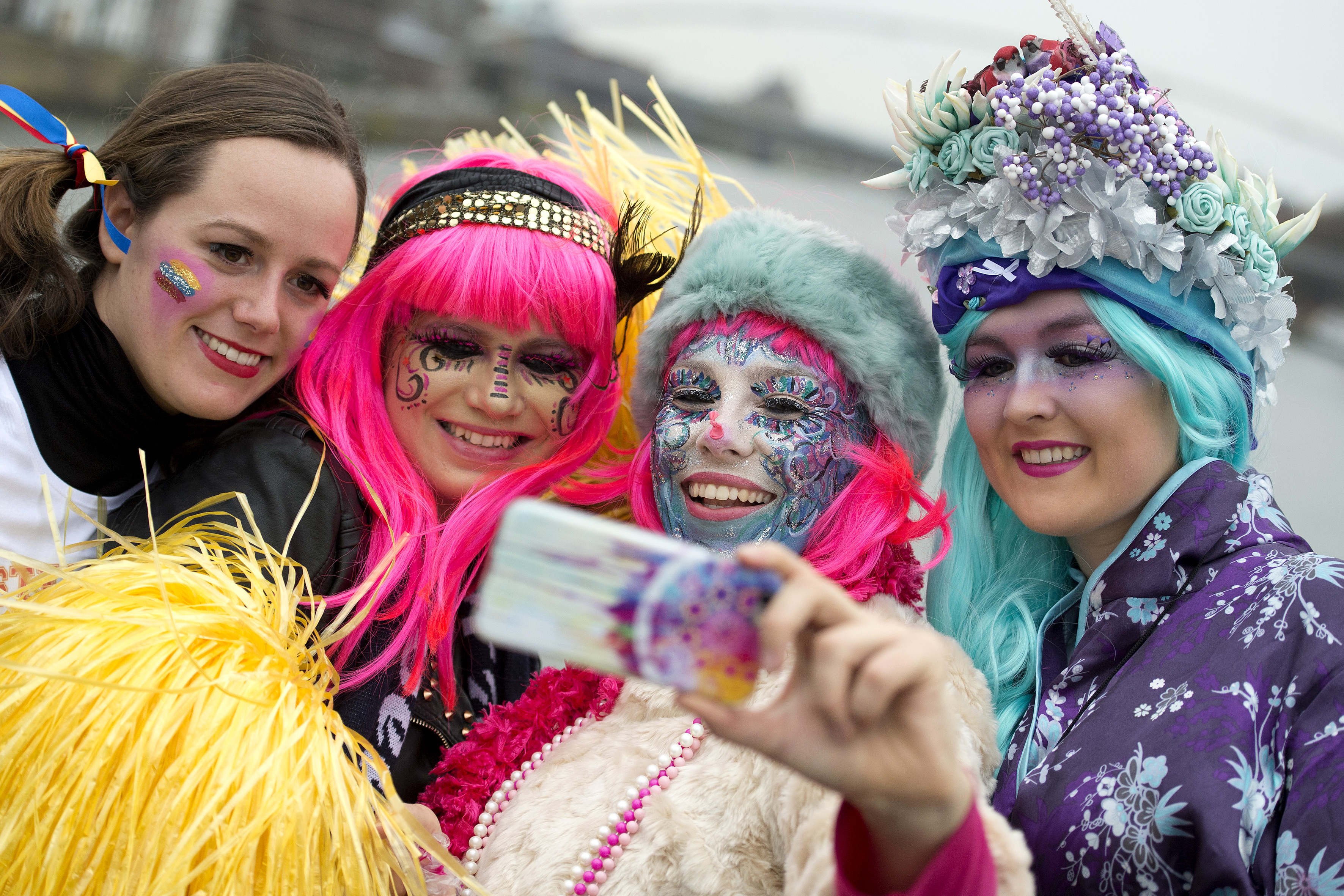 Carnavalisten tijdens de opening van het carnavalsseizoen op het Vrijthof in Maastricht. Foto: ANP / Marcel van Hoorn