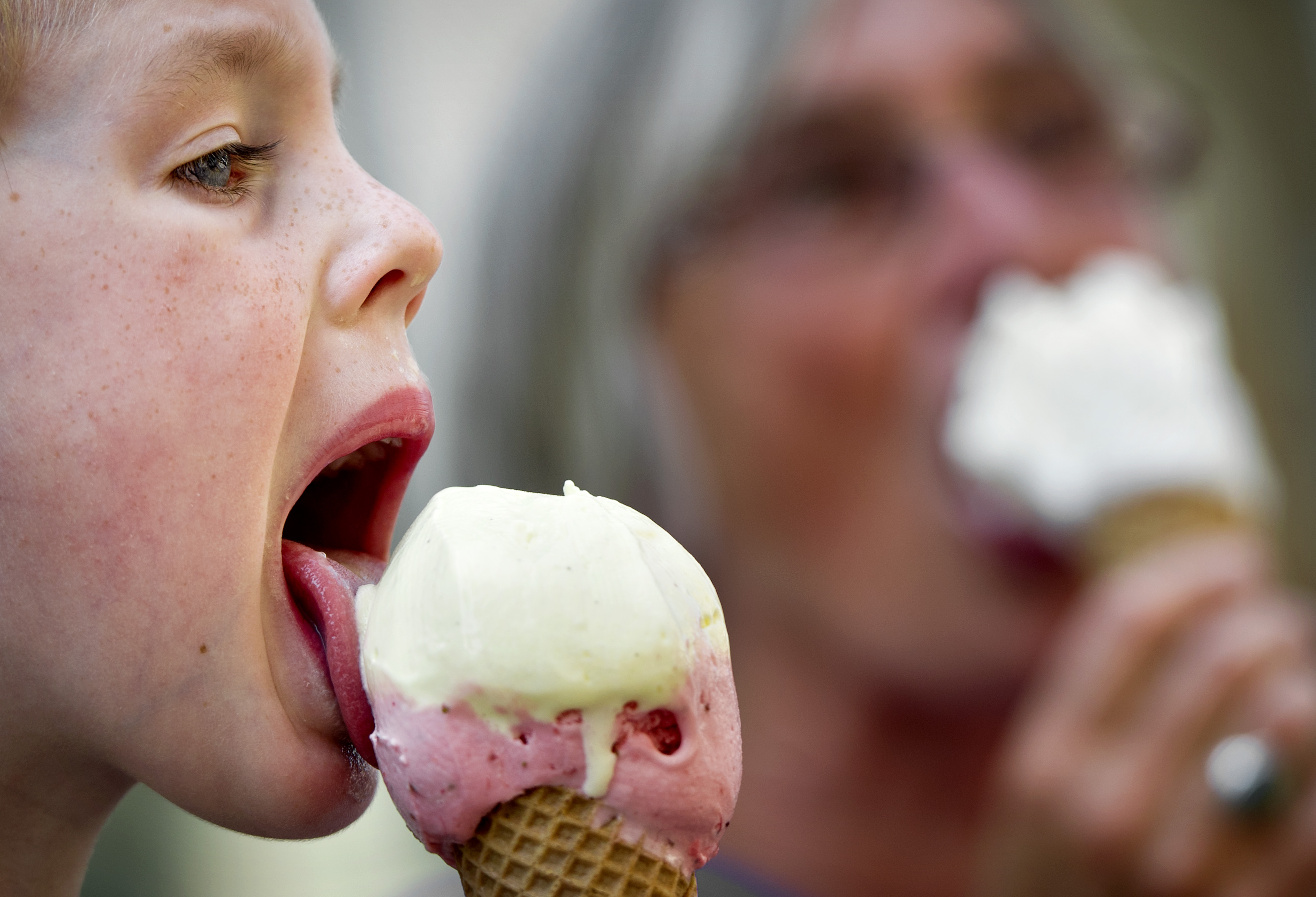 Можно ли мороженое при боли в горле