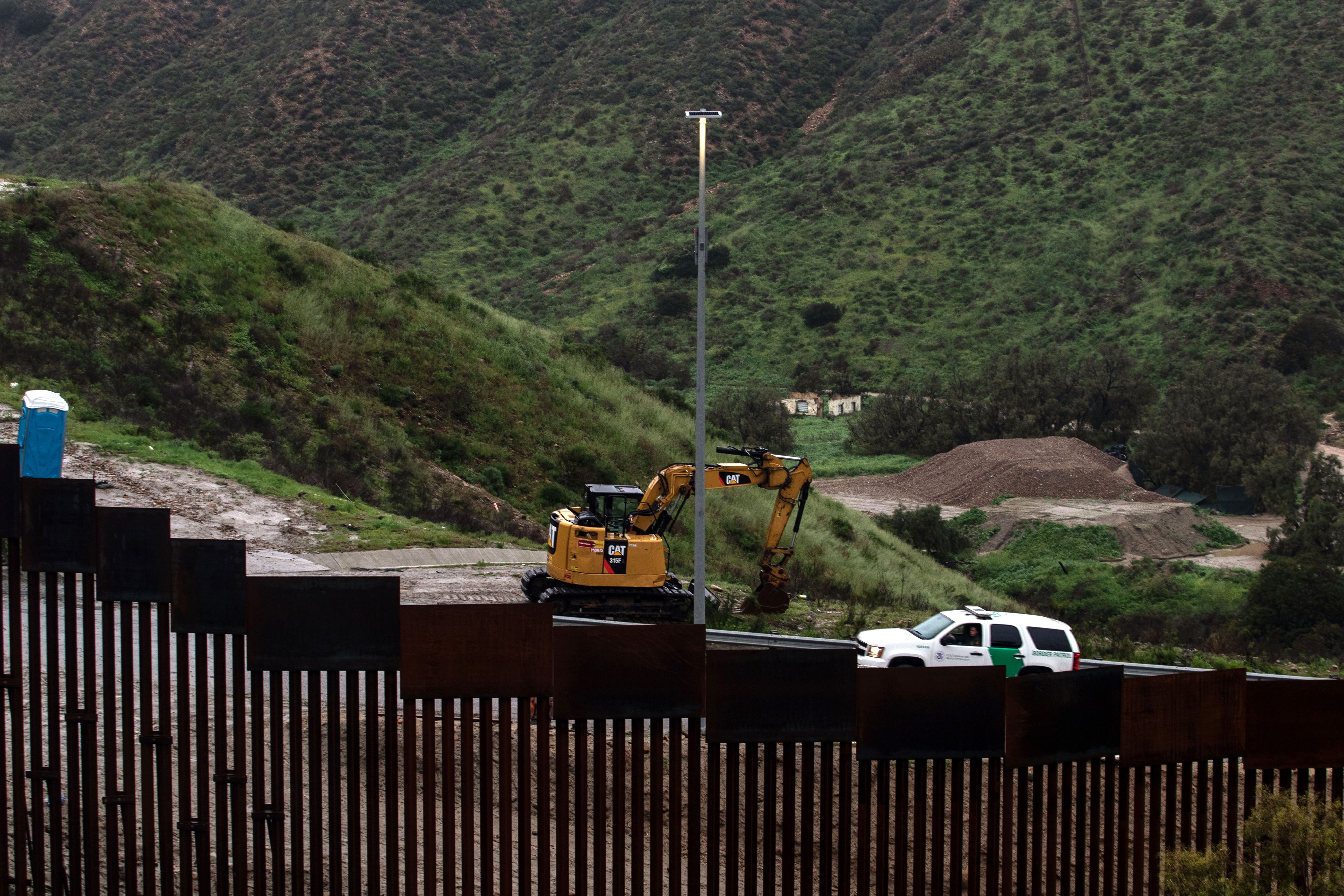 Grenspolitie langs de grens bij Mexico. 