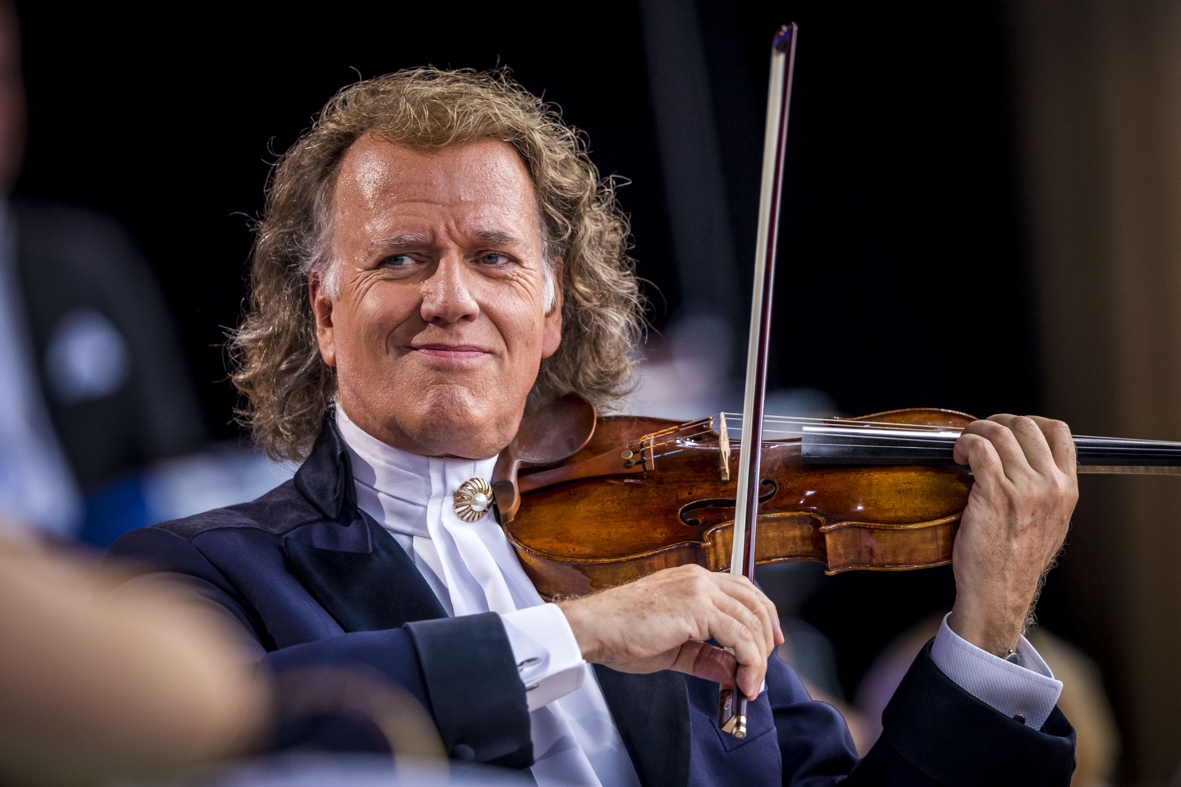 Andre Rieu doneert staal