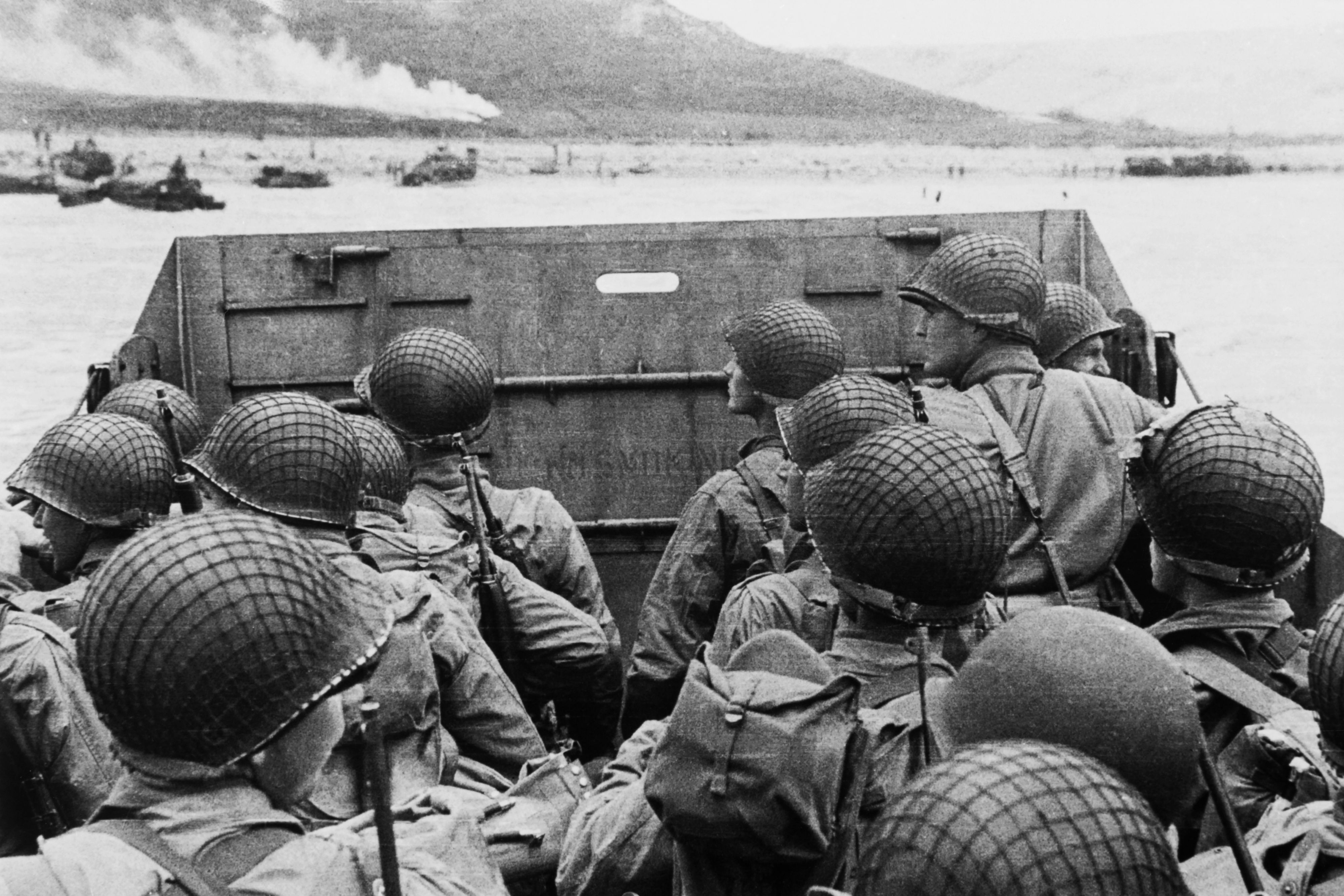 75 jaar na D-Day: doedelzakken en papavers