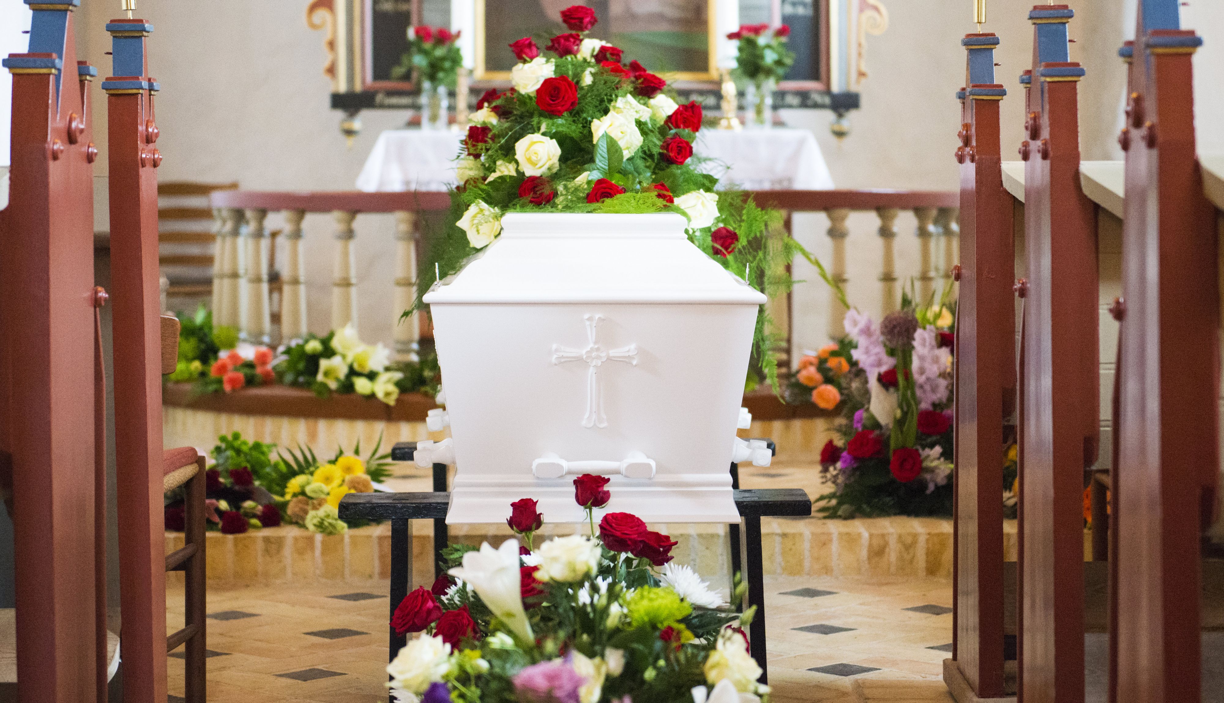 'Dode' man wordt wakker tijdens eigen begrafenis