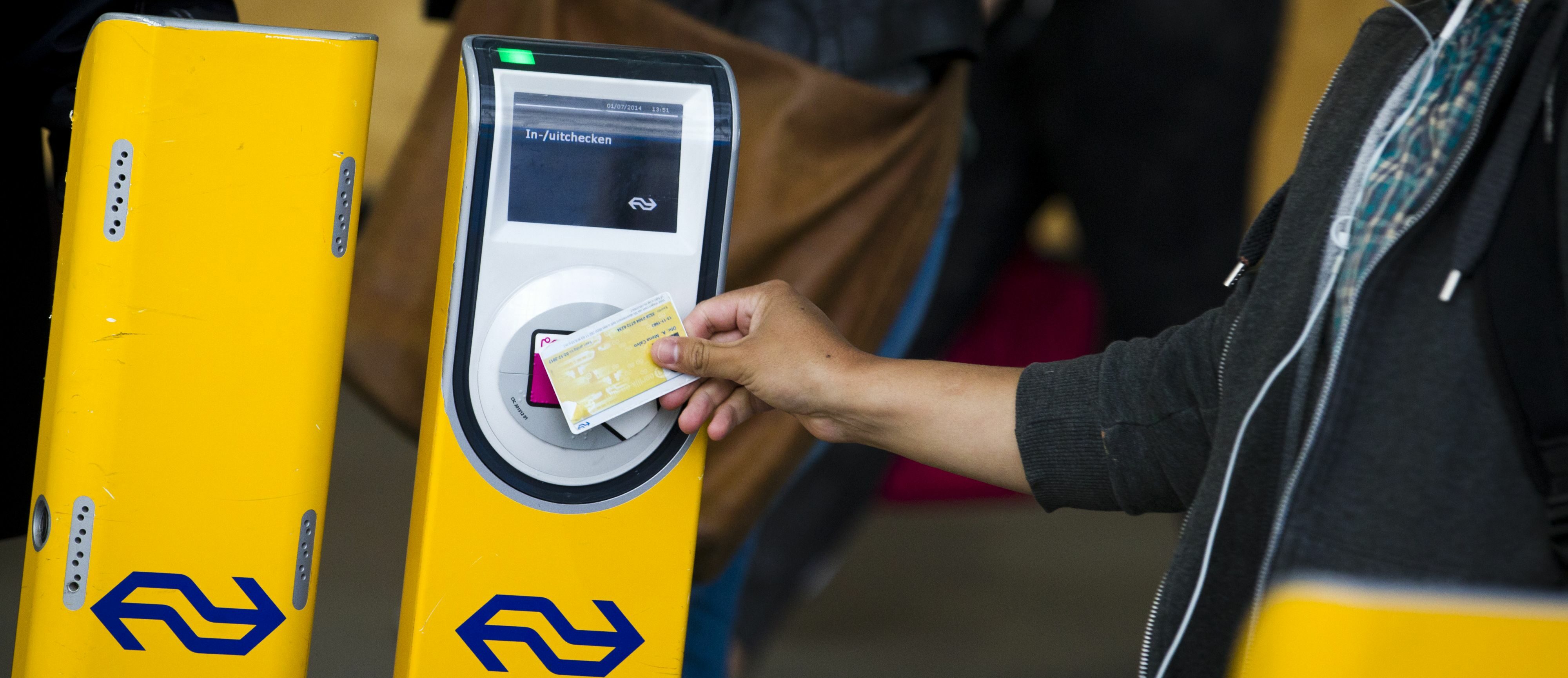 Er komt mogelijk een einde aan de ov-chipkaart bankpas trein ns