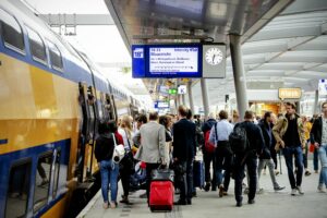 ns, openbaar vervoer, zomer, dienstregeling