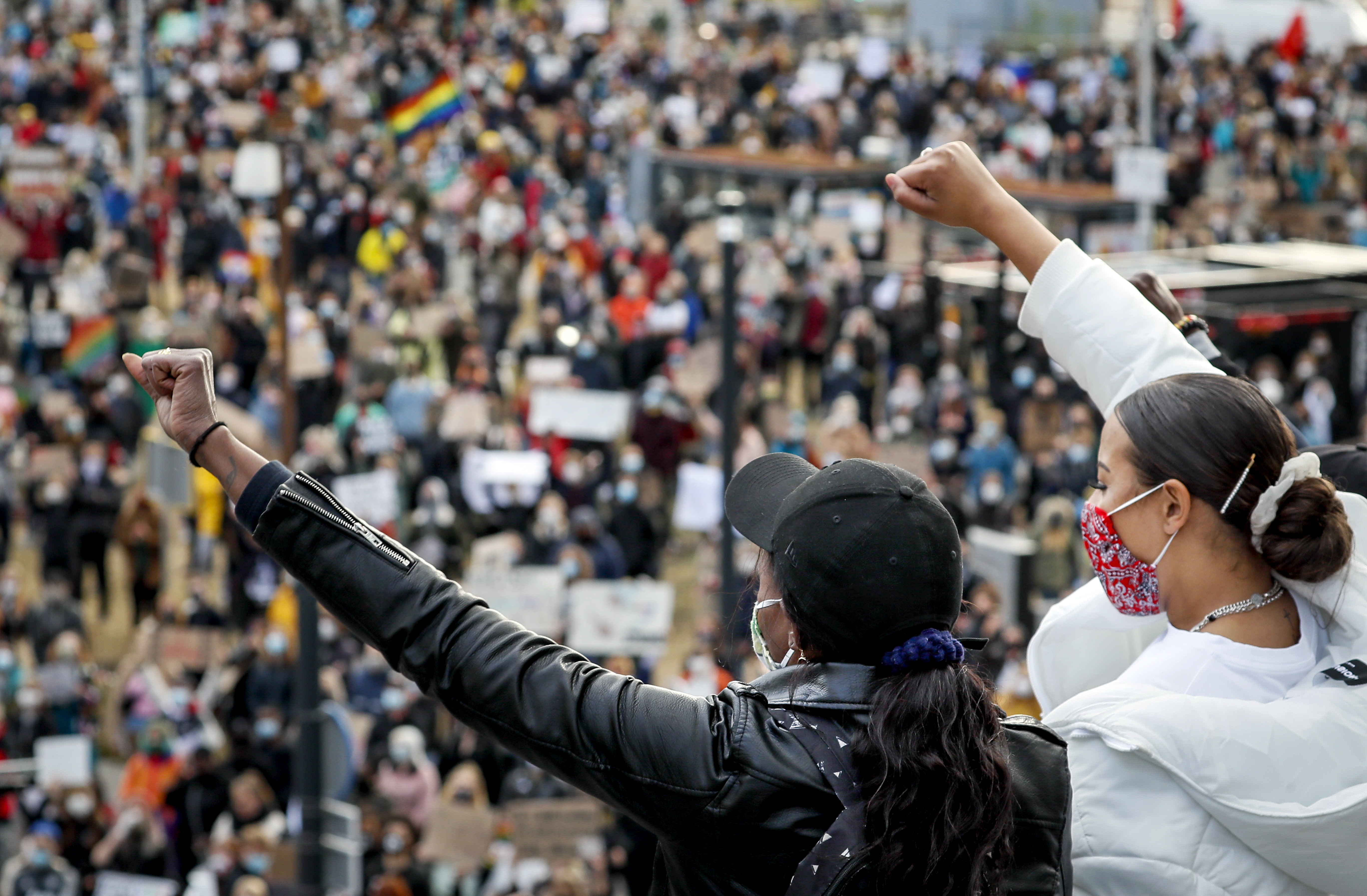 Demonstraties in utrecht nijmegen enschede voor black lives matters verlopen nat, maar rustig