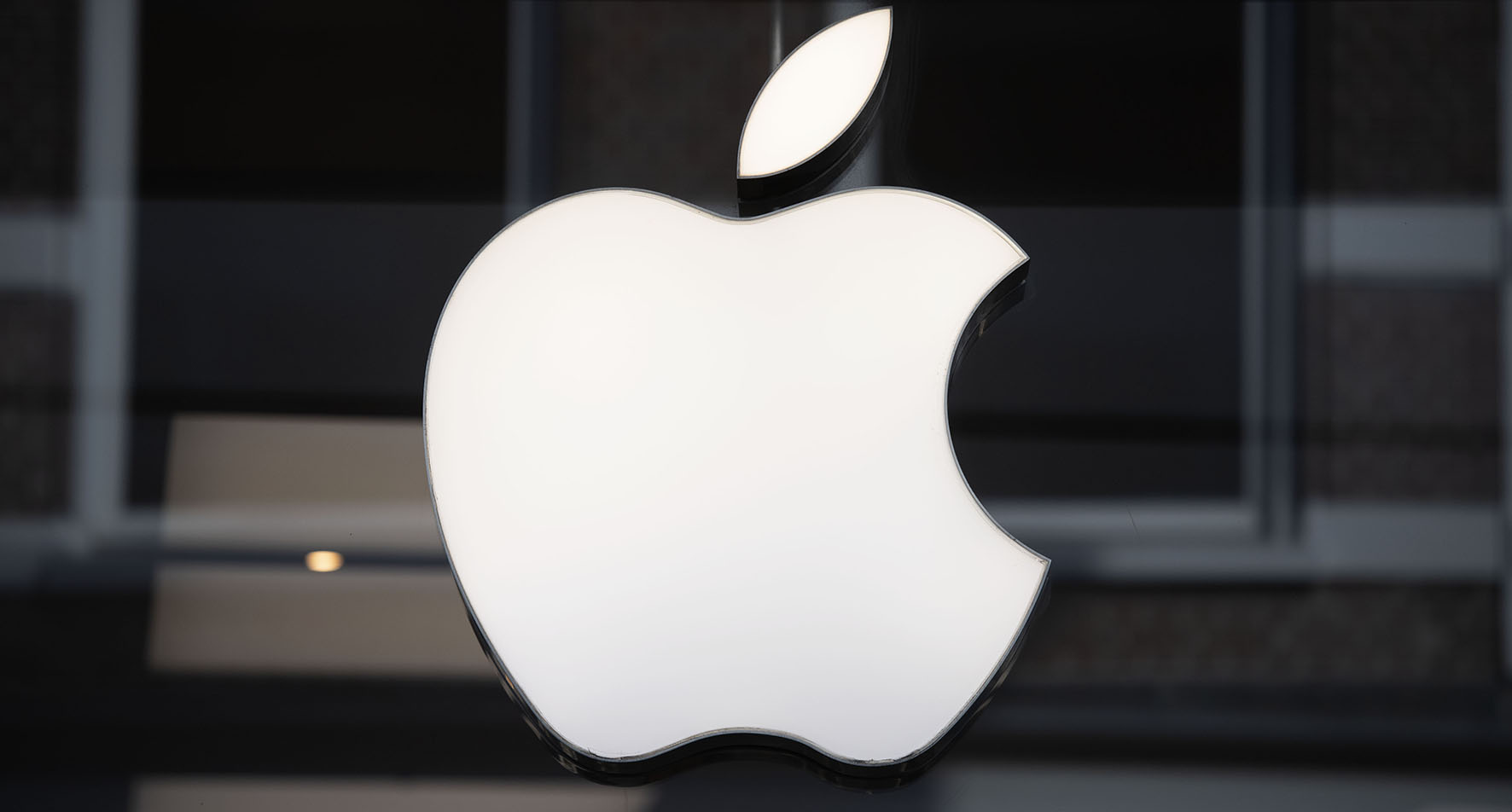 Op deze foto zie je het Apple logo