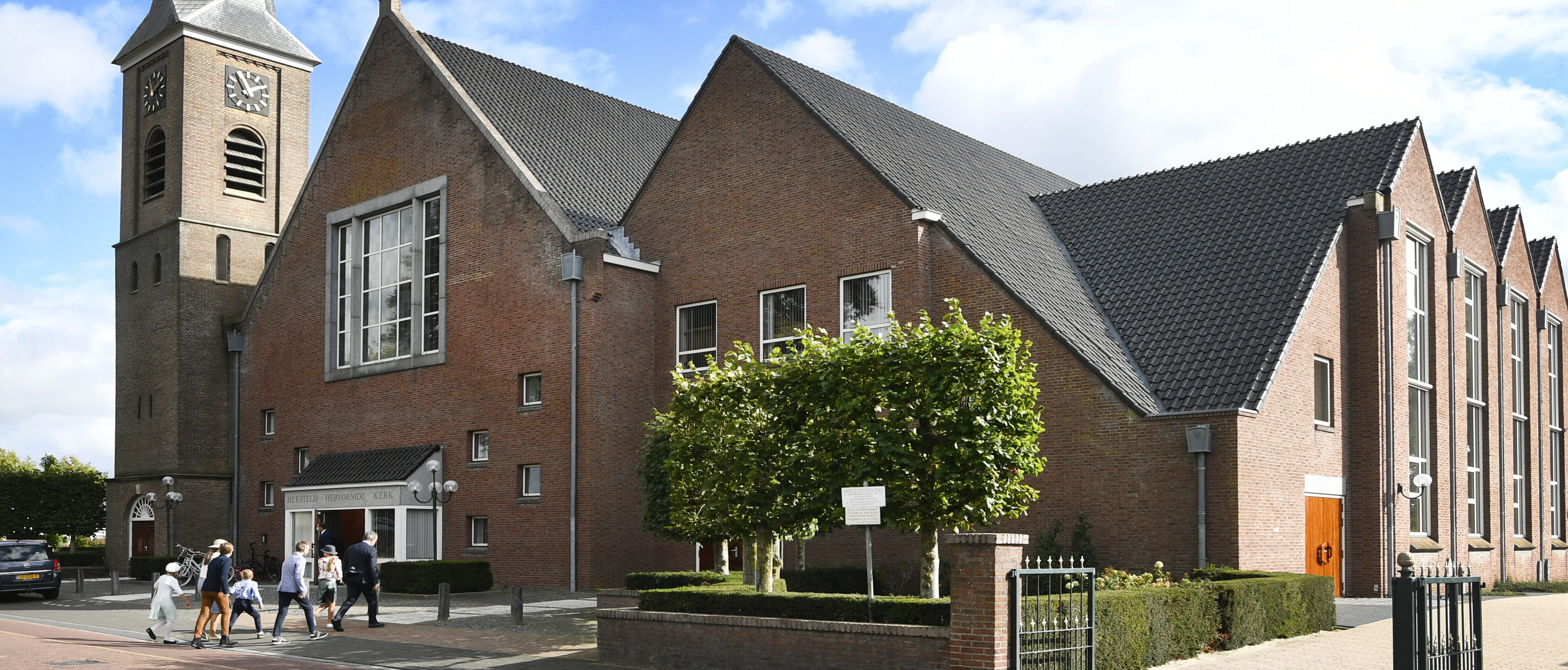 Een foto van de Hersteld Hervormde Kerk in Staphorst