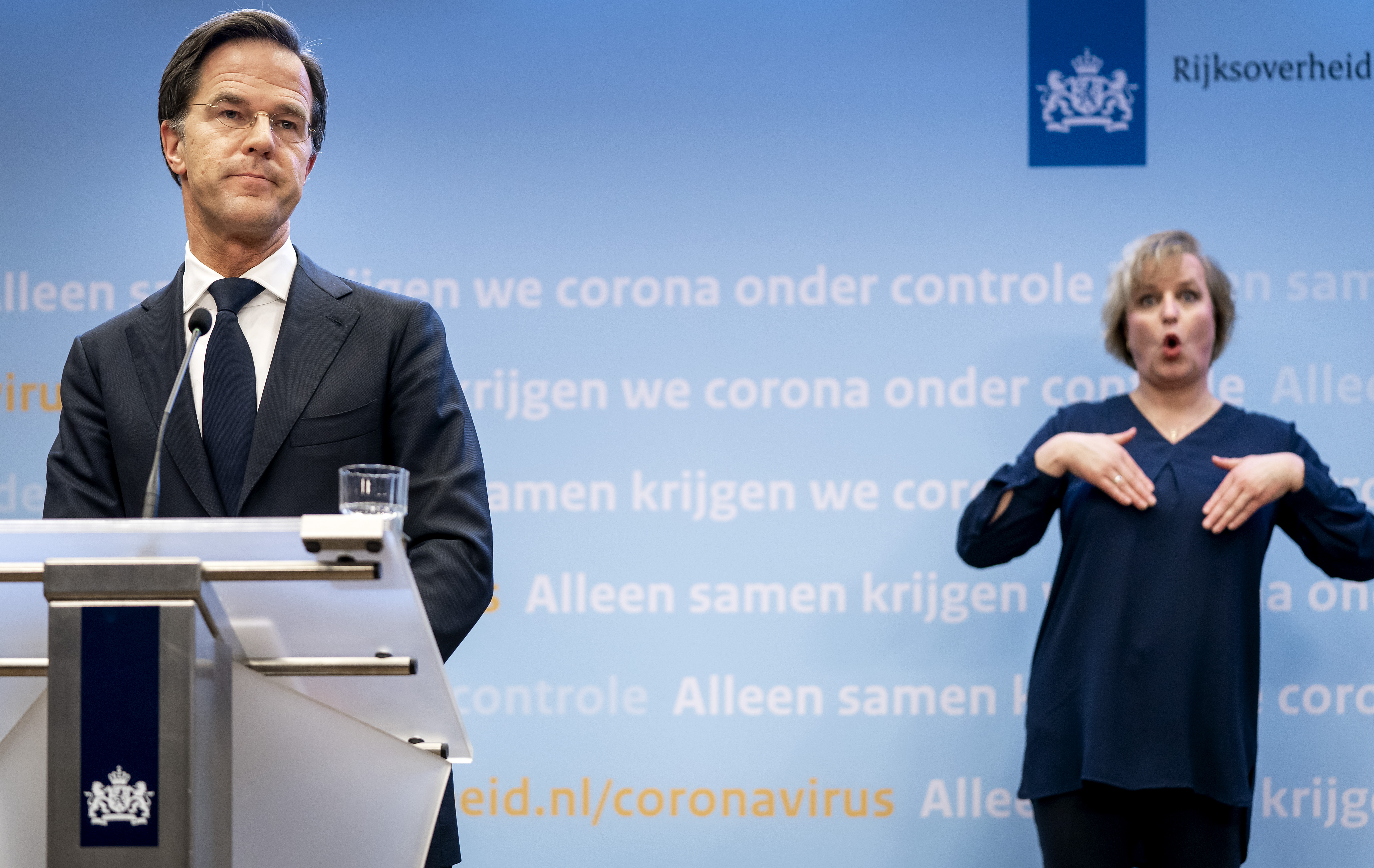 Premier Rutte tijdens de persconferentie. maatregelen lockdown omt
