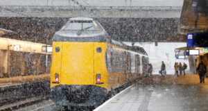 Geen treinverkeer vanwege bar winterweer.