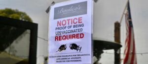 Netflix Google Facebook niet-gevaccineerden restaurant vaccinatie