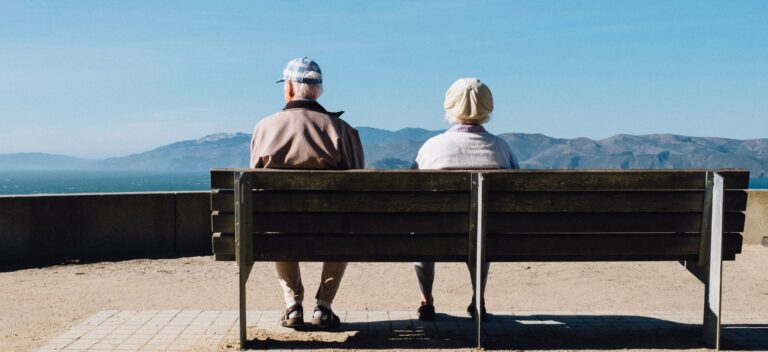 ouder worden ouderen onderzoek gelukkigst lichaam lijf tevreden