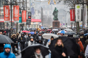 Soms wel '300 procent' meer omzet voor winkeliers in Antwerpen door Nederlandse 'invasie'