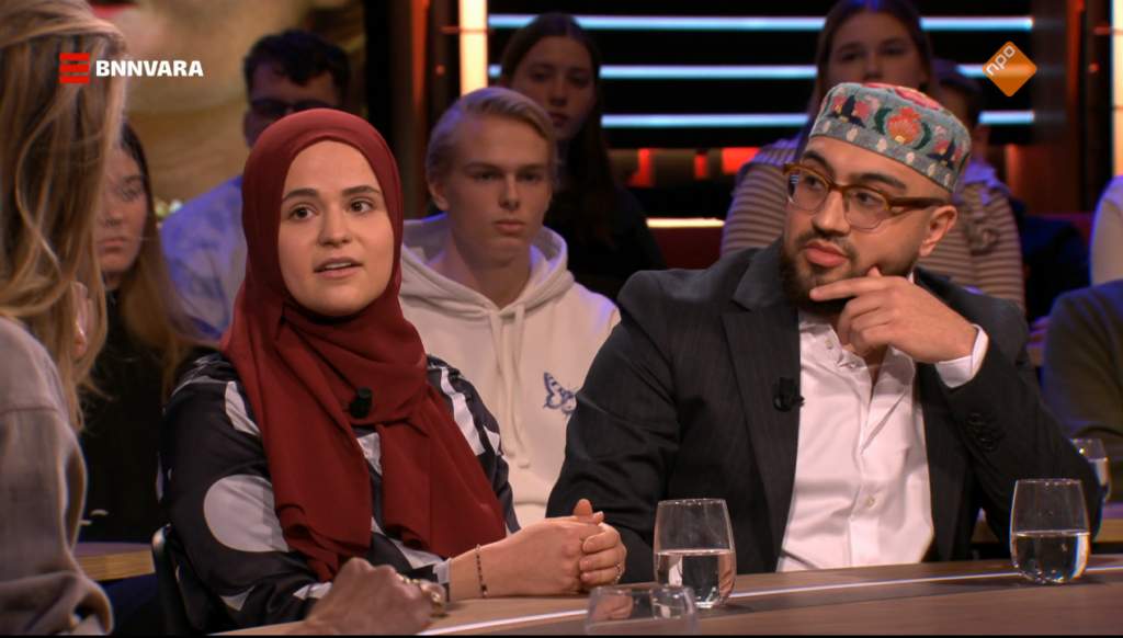 Esma Kendir en Mostafa Sadiqi bij Khalid & Sophie. Geert Wilders premier voor alle Nederlanders? 'Heel erg naïef', vinden jonge moslims