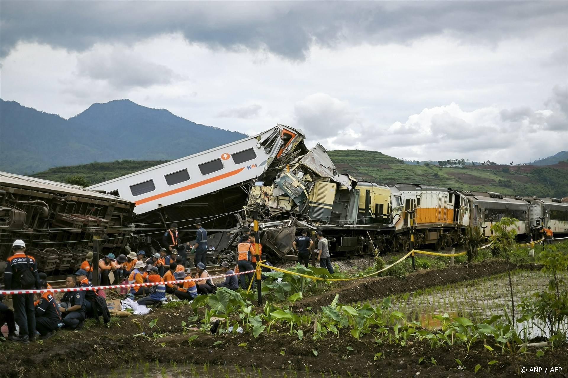 Doden bij treinbotsing op Indonesisch eiland Java.