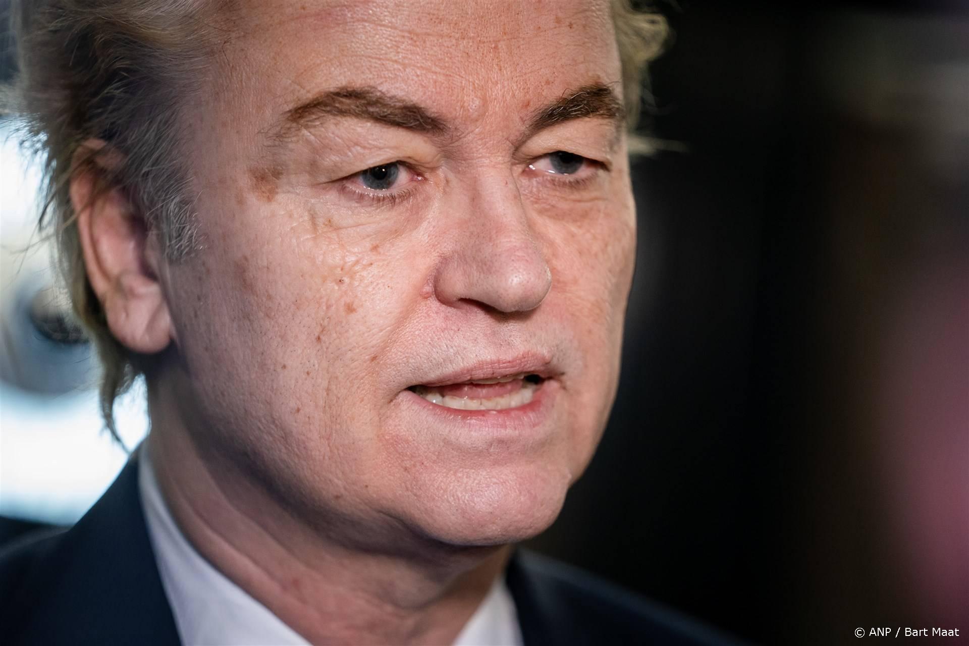 DEN HAAG - Geert Wilders (PVV) komt aan in het formatiegebied in de Tweede Kamer. Informateur Kim Putters heeft de vertegenwoordigers van PVV, VVD, NSC en BBB uitgenodigd voor een overleg, alvorens hij verslag zal uitbrengen over de afgelopen formatieronde. ANP BART MAAT