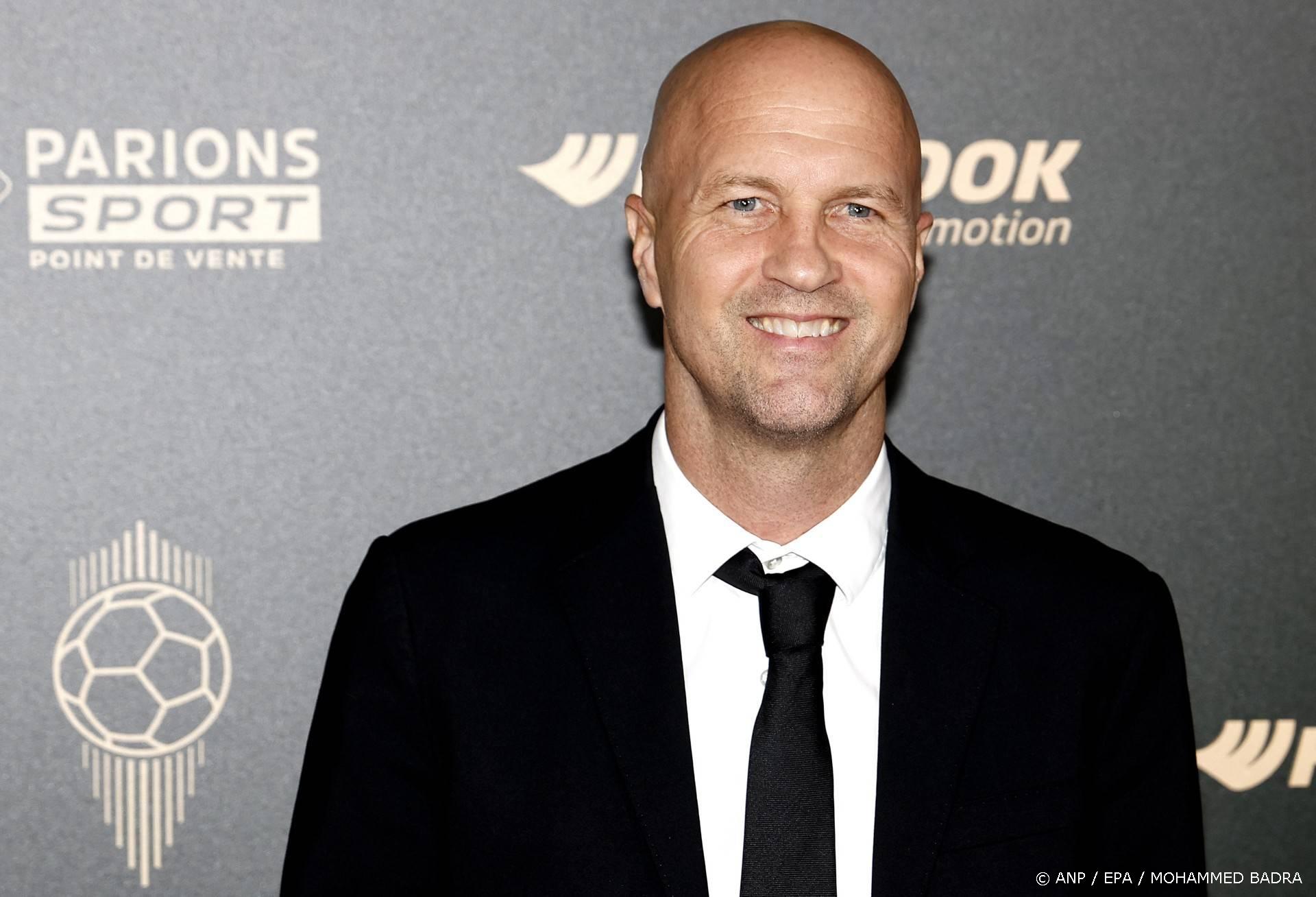 epa11689412 Jordi Cruyff arrives for the Ballon d'Or 2024 ceremony at the Theatre du Chatelet in Paris, France, 28 October 2024.  EPA/MOHAMMED BADRA