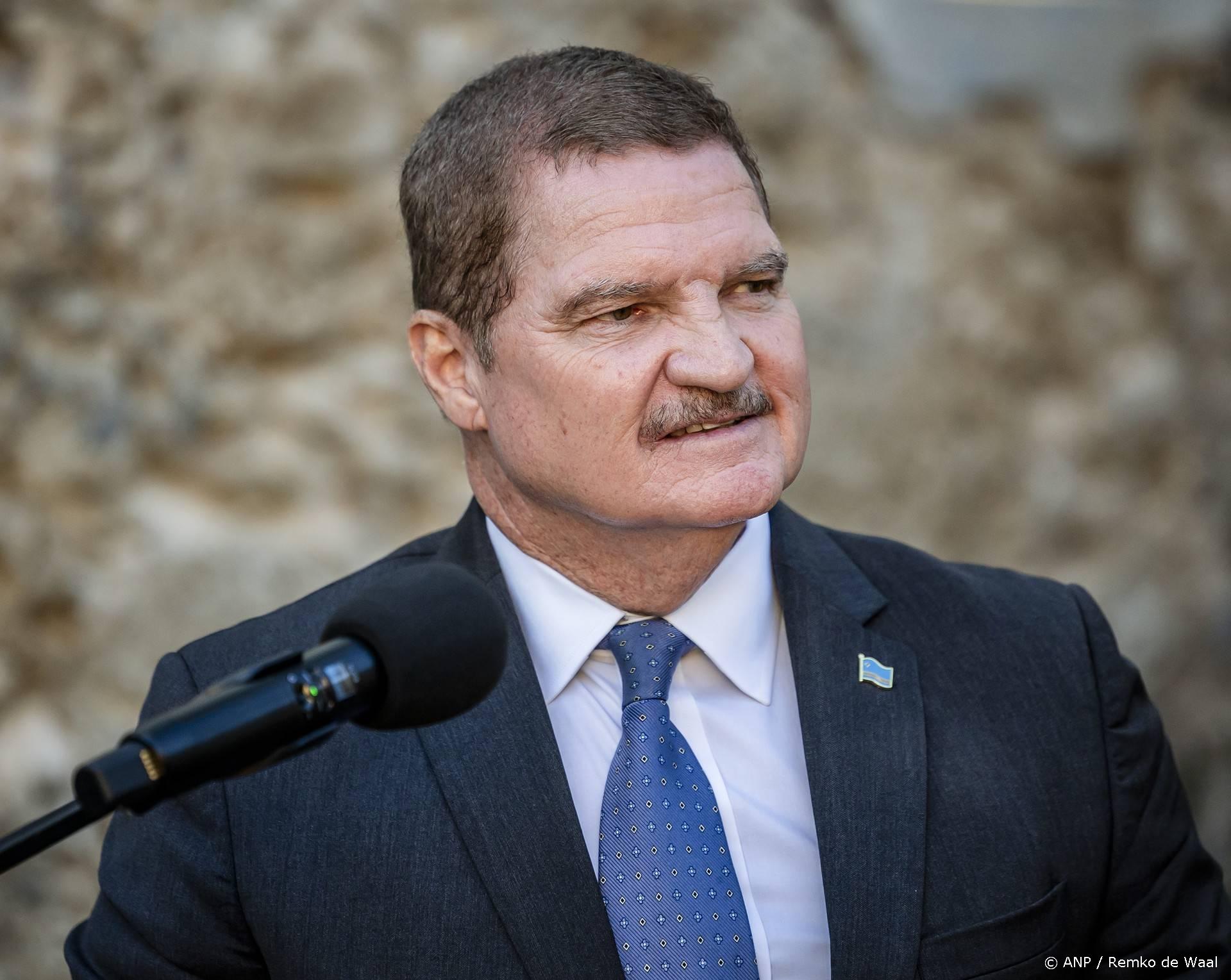 ARUBA - Premier Michiel (Mike) Eman van Aruba tijdens een persconferentie samen met minister-president Dick Schoof. Schoof bezoekt de Caribische delen van het Koninkrijk. ANP REMKO DE WAAL