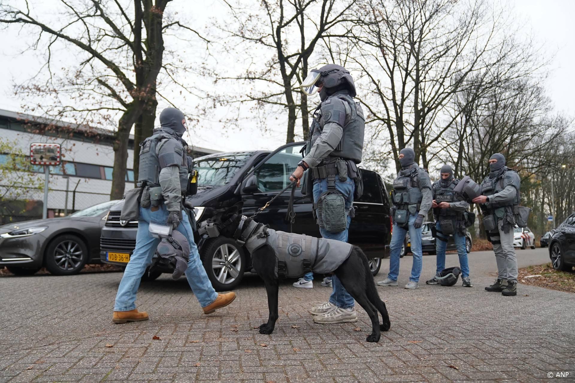 VUGHT - Bij de gevangenis in Vught is zijn veel agenten ingezet vanwege een incident dat binnen plaatsvond. ANP BART MEESTERS