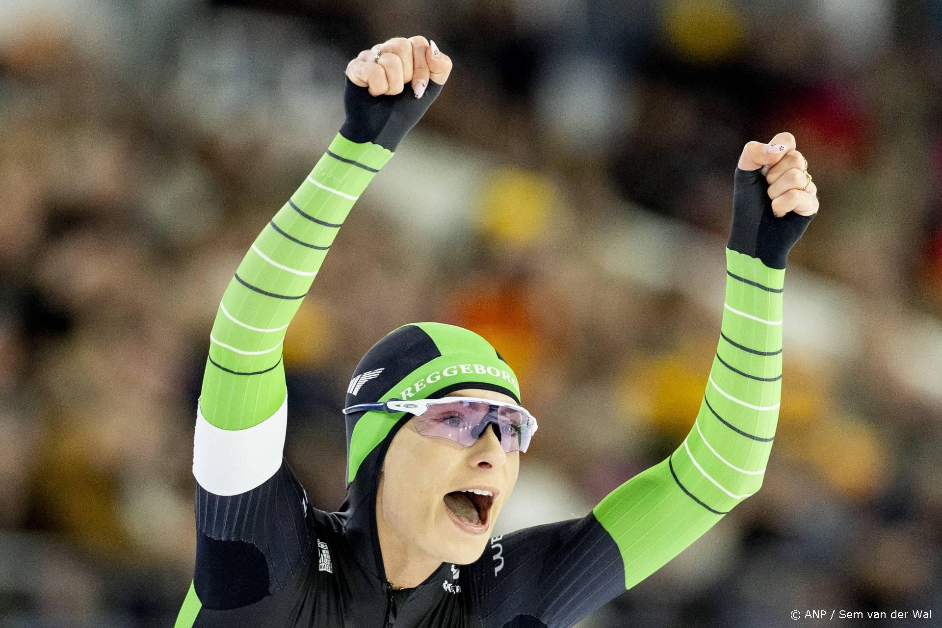 HEERENVEEN - Femke Kok viert de snelste tijd op de eerste 500m race tijdens de derde dag van het olympisch kwalificatietoernooi langebaanschaatsen in Thialf. ANP SEM VAN DER WAL